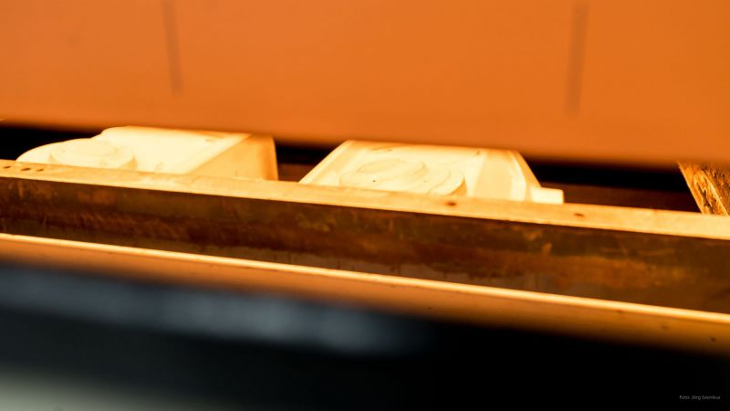 Tiefziehen von Kunststoff mittels Erhitzen einer Kunststoffplatte